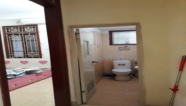 Kịch độc - CCMN 215 Giáp Nhất tầng 1 - 50m2, 2 ngủ - Hàng xóm Royal